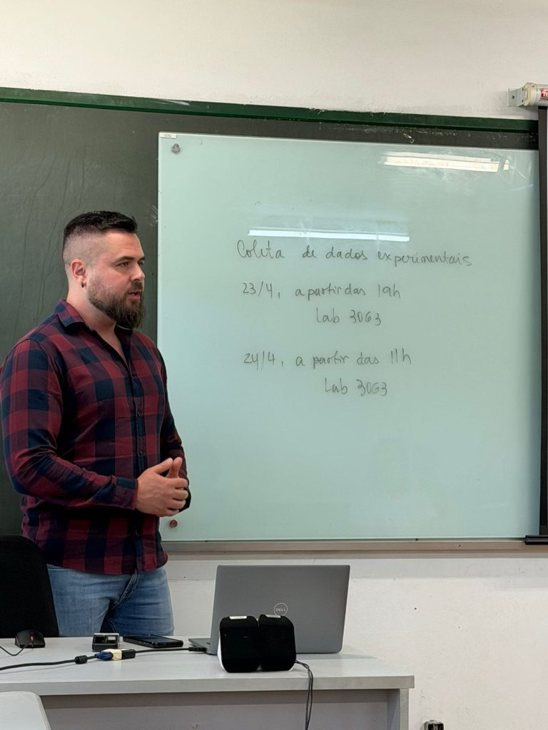 Teoria da informação ajuda a medir diferenças entre variedades do português, aponta palestra na UFMG